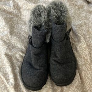 BearPaw Women’s Koko Boot Size 9